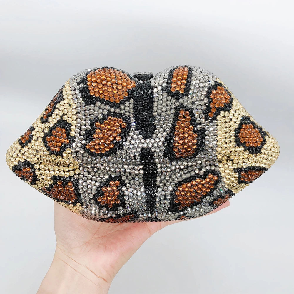 Kiss Clutch